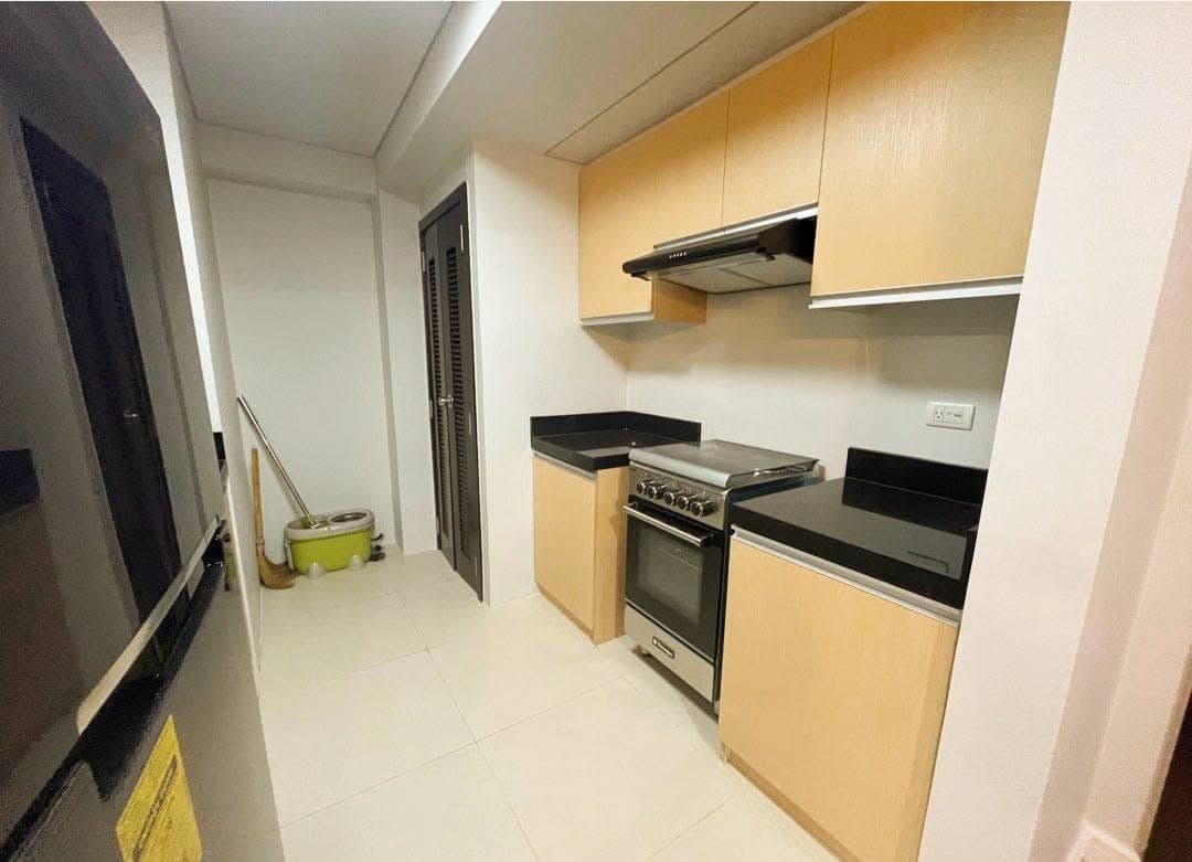 ESCALA SALCEDO Makati - photo 4