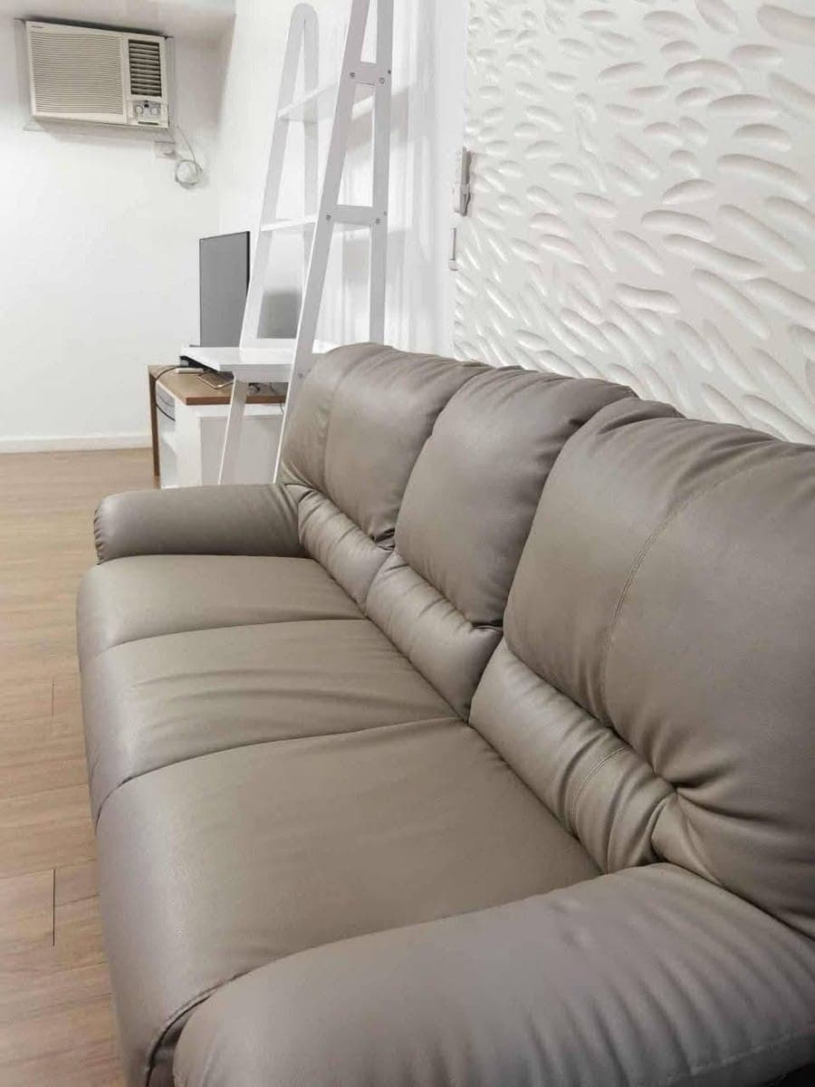 𝐅𝐎𝐑 𝐑𝐄𝐍𝐓 Studio Unit in The Meranti at Two Serendra - photo 5
