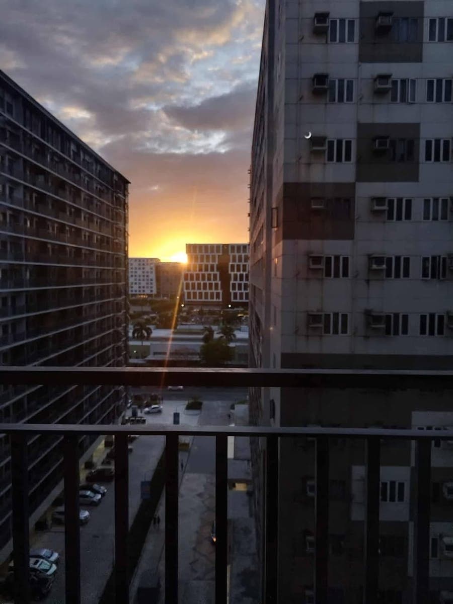 𝐅𝐎𝐑 𝐑𝐄𝐍𝐓 One Bedroom with Balcony Condo Unit at Shore 2 Residences, - photo 5