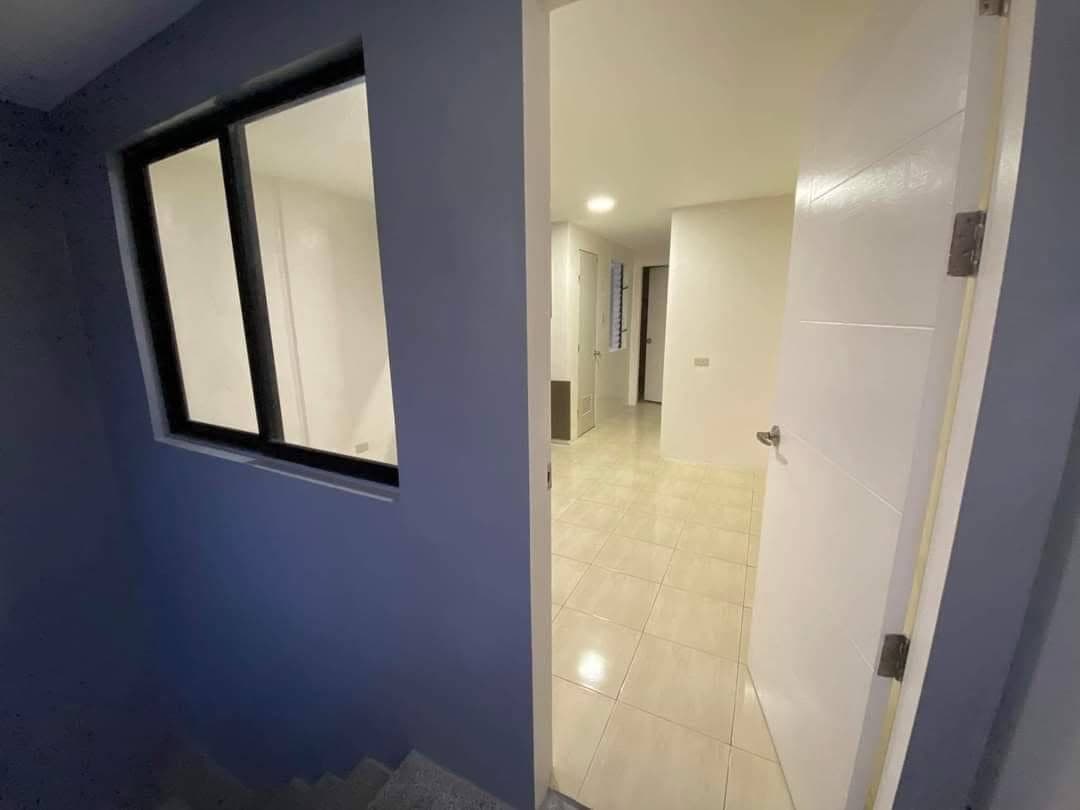 3RD FLOOR  1 bedroom - photo 5