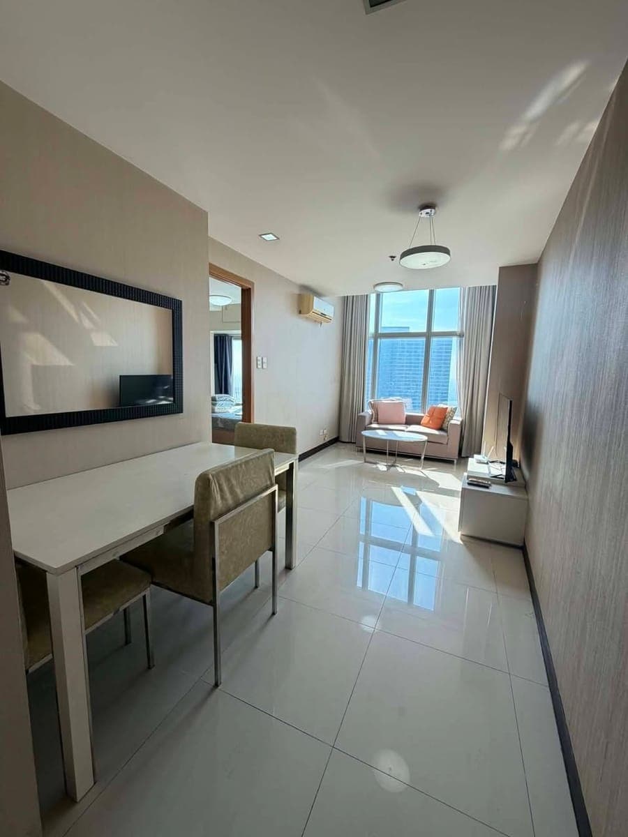**🏙 FOR LEASE / RENT** - photo 1
