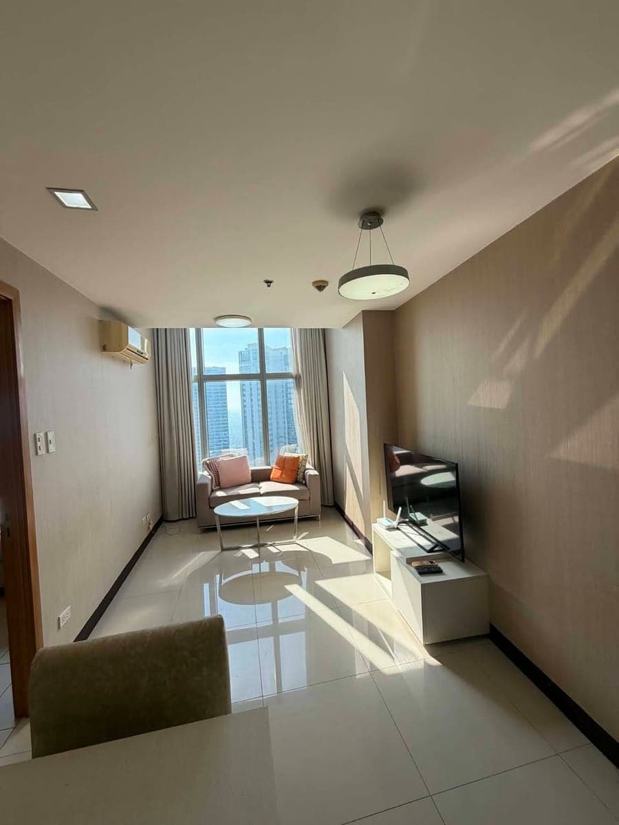 **🏙 FOR LEASE / RENT** - photo 3