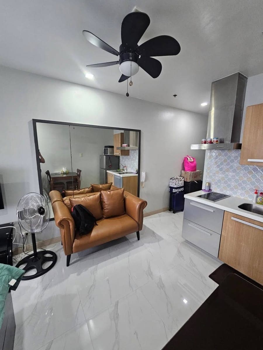 𝐅𝐎𝐑 𝐑𝐄𝐍𝐓 Studio with Balcony Condo Unit in KNIGHTSBRIDGE RESIDENCES - photo 2