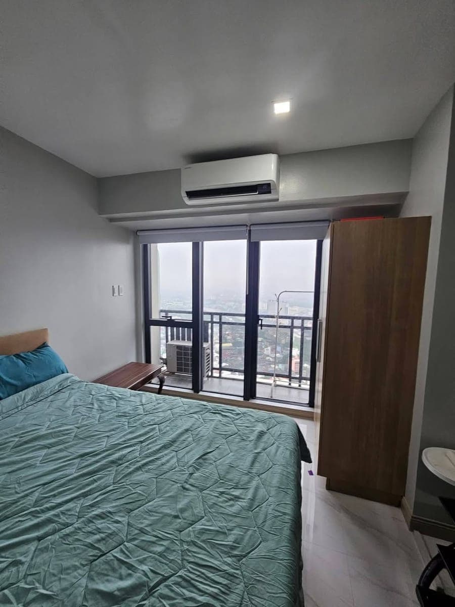 𝐅𝐎𝐑 𝐑𝐄𝐍𝐓 Studio with Balcony Condo Unit in KNIGHTSBRIDGE RESIDENCES - photo 5