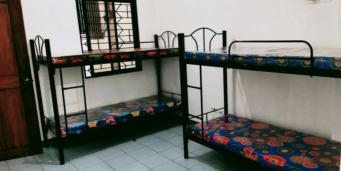 FEMALE BEDSPACE AVAILABLE - photo 2