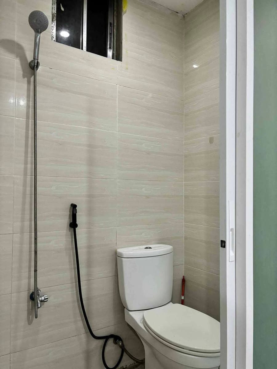 7500 STUDIO TYPE APARTMENT NEAR SM LANANG PREMIER - photo 3