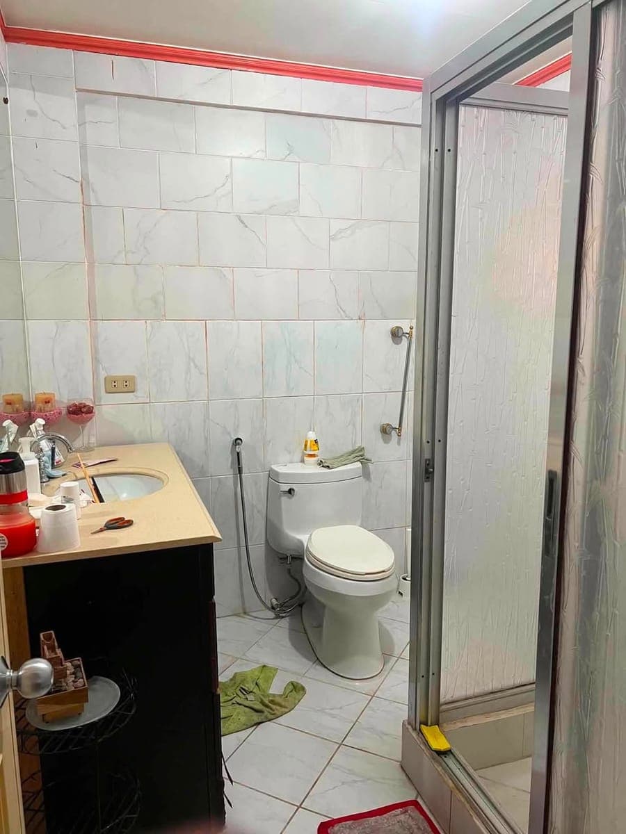 3-Storey Furnished House for Rent – Brgy. Olympia, Makati City - photo 4