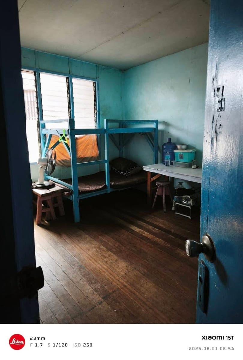 BED SPACE for male students only - photo 1