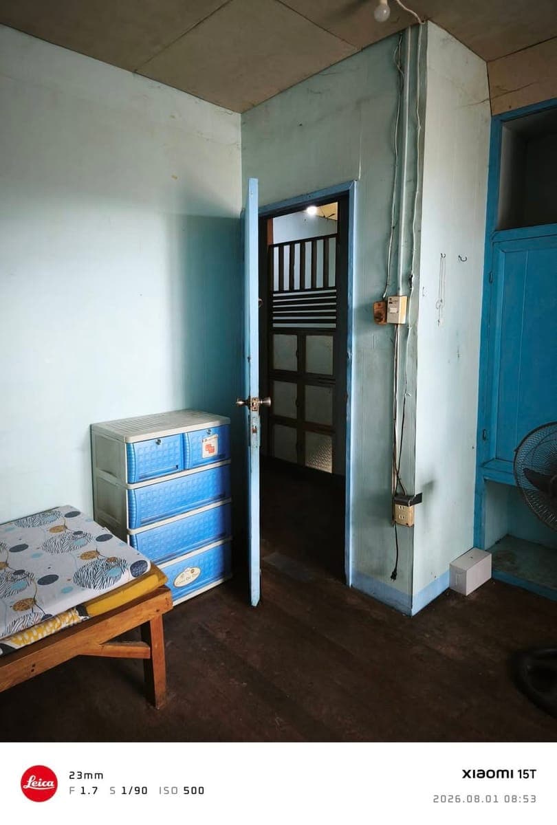 BED SPACE for male students only - photo 3
