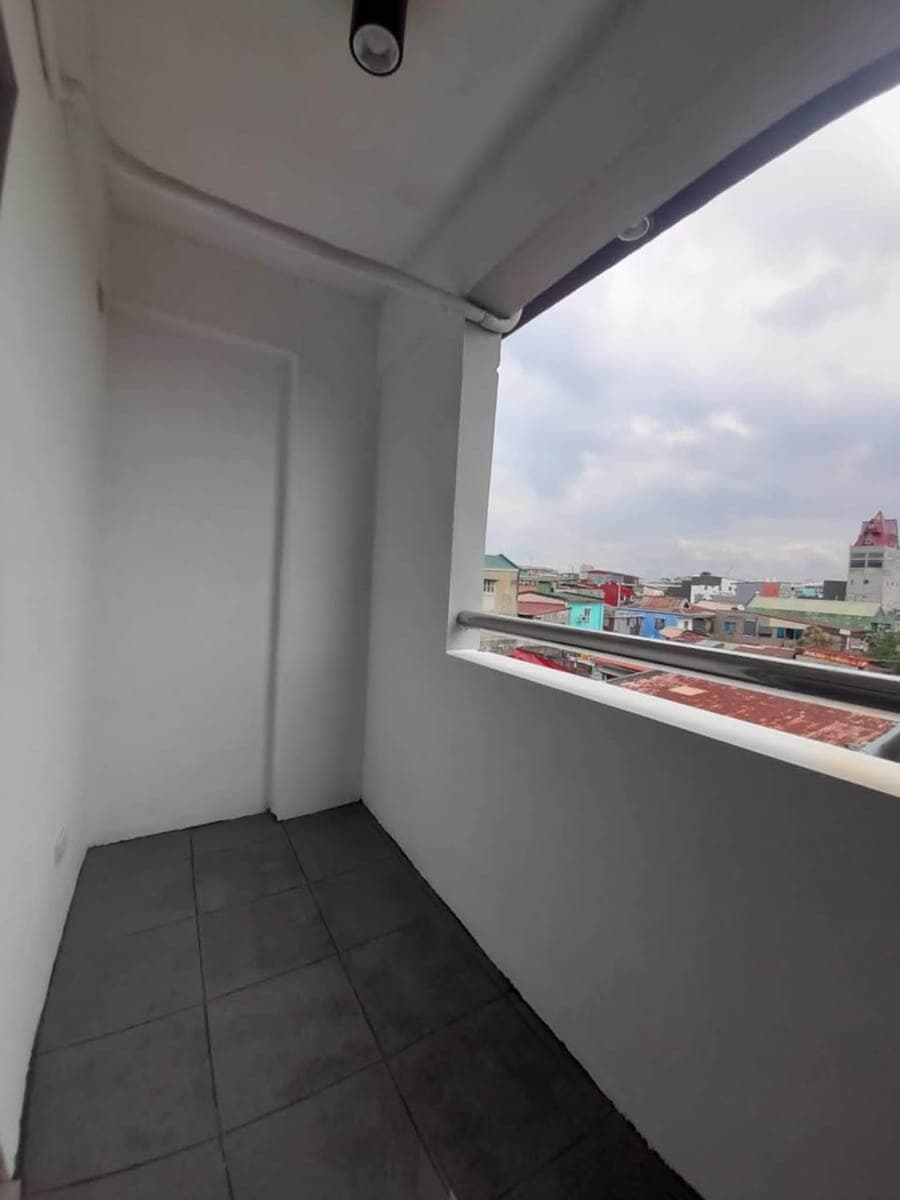 4 Storey Condo Type FOR RENT!!! - photo 3