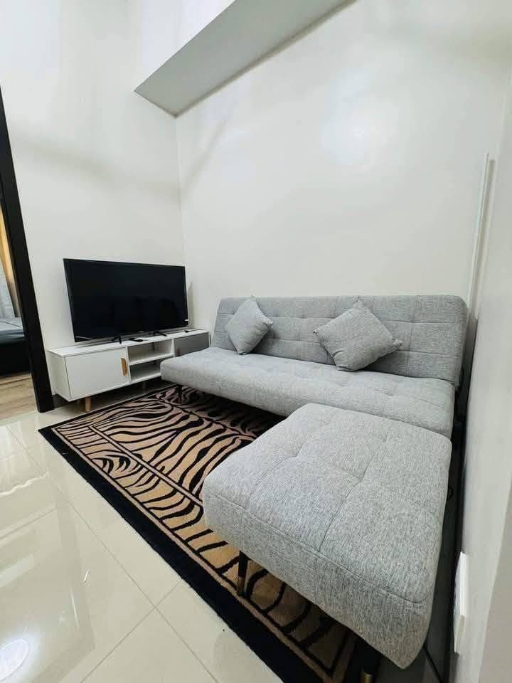 𝐅𝐎𝐑 𝐑𝐄𝐍𝐓 One Bedroom with Balcony Condo at PARK MCKINLEY WEST - photo 2
