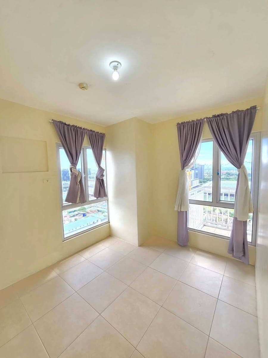 📣FOR RENT – 2 Bedroom Unit with Balcony📍 - photo 4