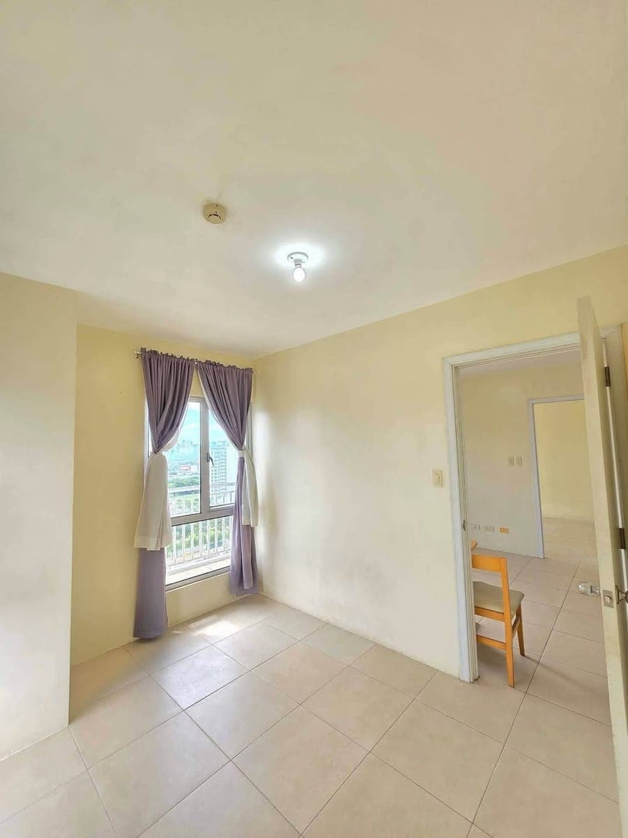 📣FOR RENT – 2 Bedroom Unit with Balcony📍 - photo 5