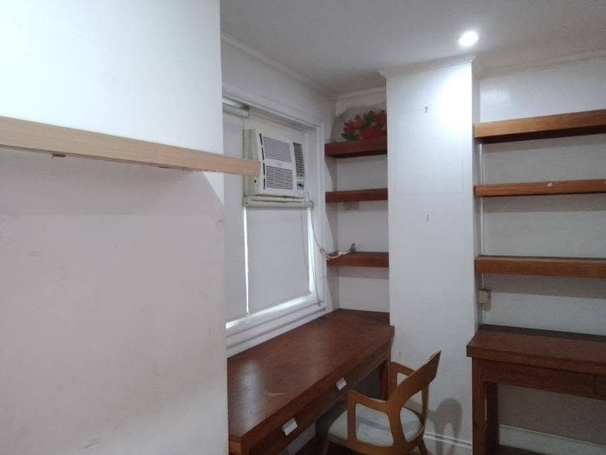 2 br condo unit for rent in P Guevarra San Juan near Santolan town Plaza with 2 parking slot- furnished - photo 4