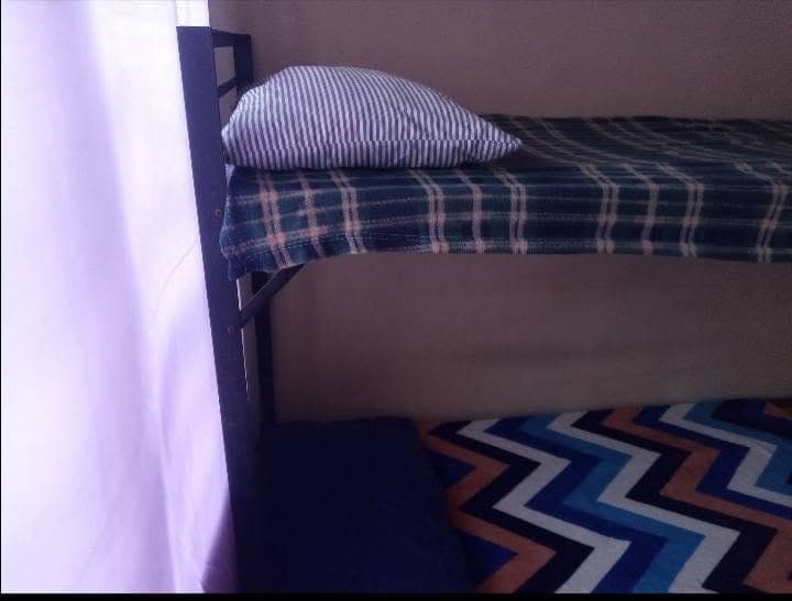 WANTED LADY BEDSPACER - photo 2