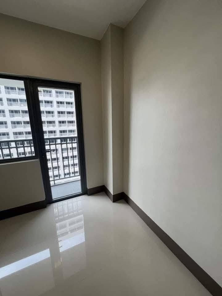 CONDO FOR RENT - photo 2