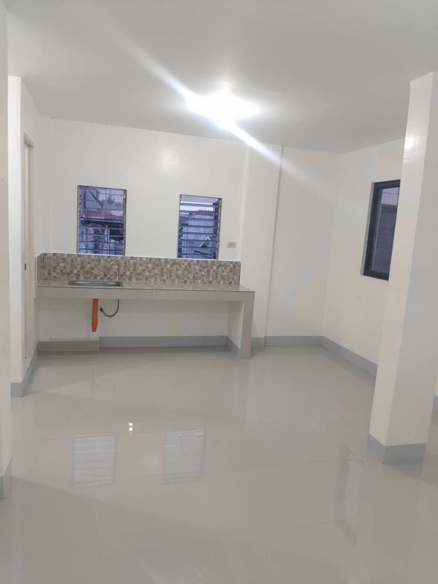 6K ONLY TAGUIG AREA LOFT TYPE STUDIO - photo 4