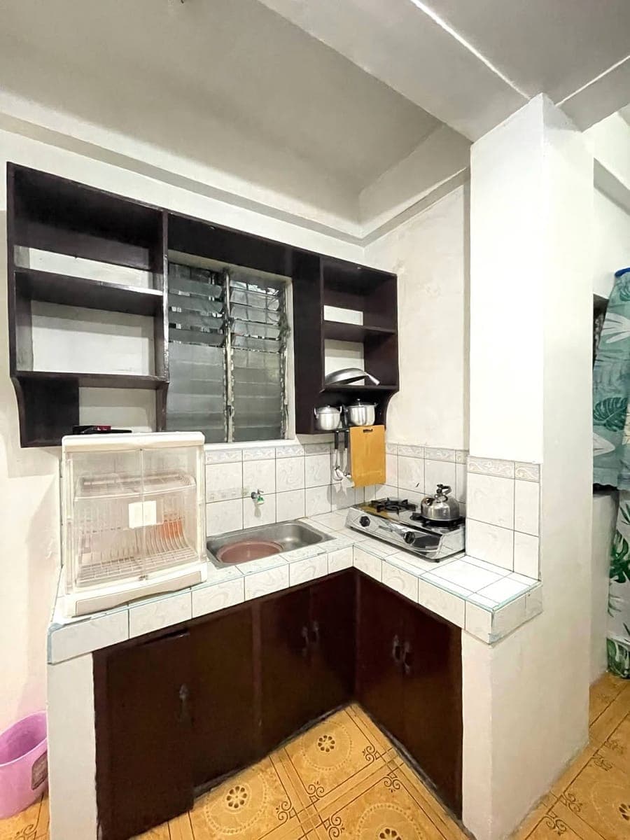 I Have female bedspace available ready to move in. upper decker 3500php all in. walking distance Sm... - photo 3