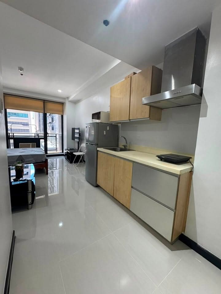 ✅Condo for Rent 💰 25,000  🛏️ Studio Type - photo 2