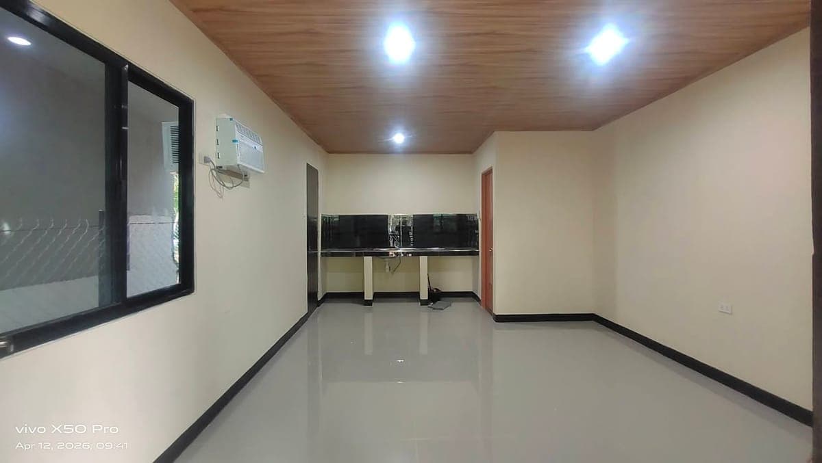 1 unit available - photo 3