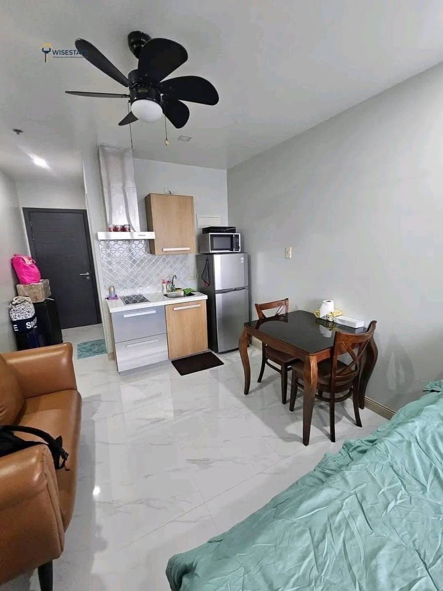 𝐅𝐎𝐑 𝐑𝐄𝐍𝐓 Studio with Balcony Condo Unit in KNIGHTSBRIDGE RESIDENCES - photo 3