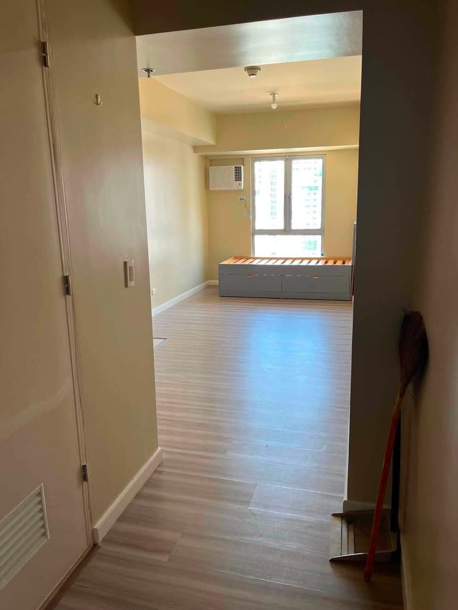 ✅Condo for Rent 💰 18,000  🛏️ Studio type - photo 3