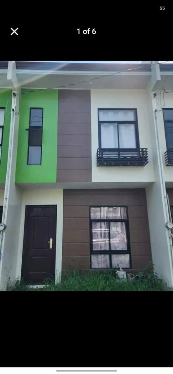 2 storey townhouse rent 3 room's safe area guarded no baha. Open garahe. - photo 1