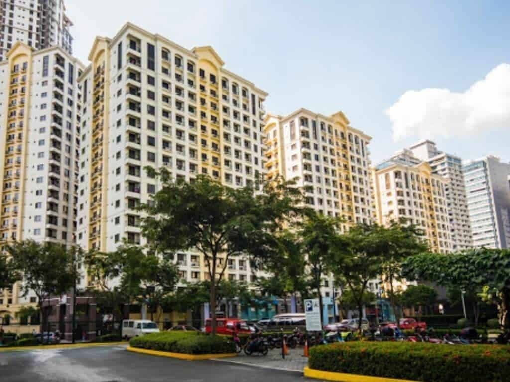 𝐅𝐎𝐑 𝐑𝐄𝐍𝐓 Two Bedroom Unit in FORBESWOOD HEIGHTS. - photo 1
