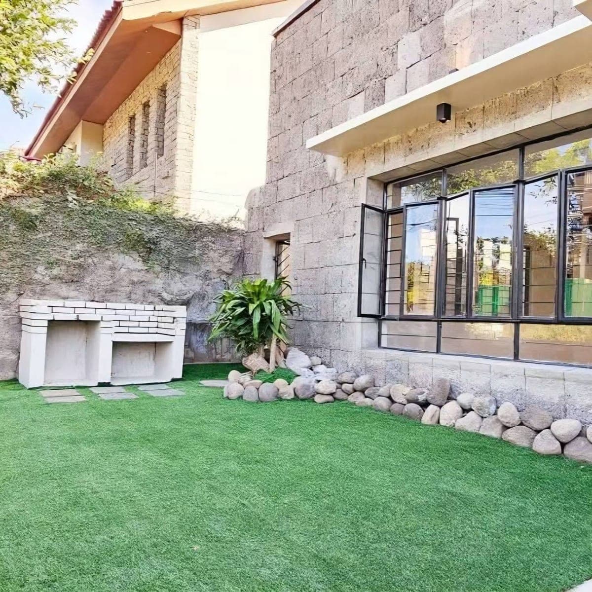 For Rent: Renovated Bungalow House in BF Homes Parañaque - photo 3