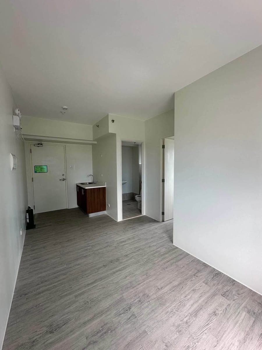 FOR RENT – BARE 1 BEDROOM CONDO UNIT 🏡‼️ - photo 2