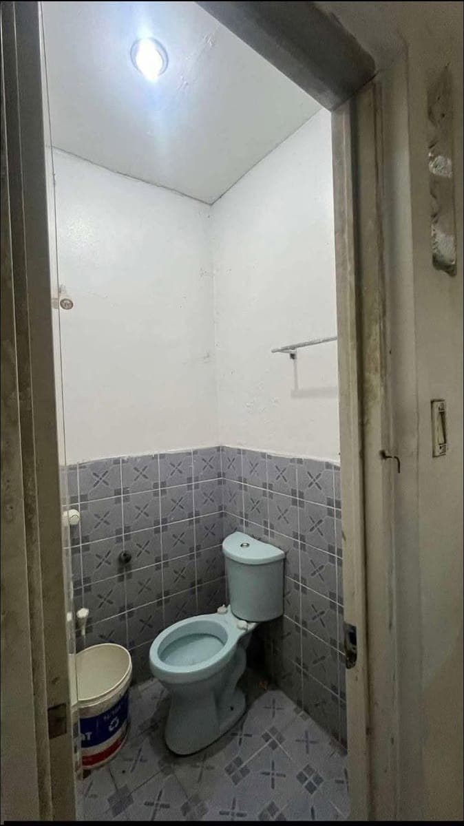 ‎Room for Rent (Female) - photo 5