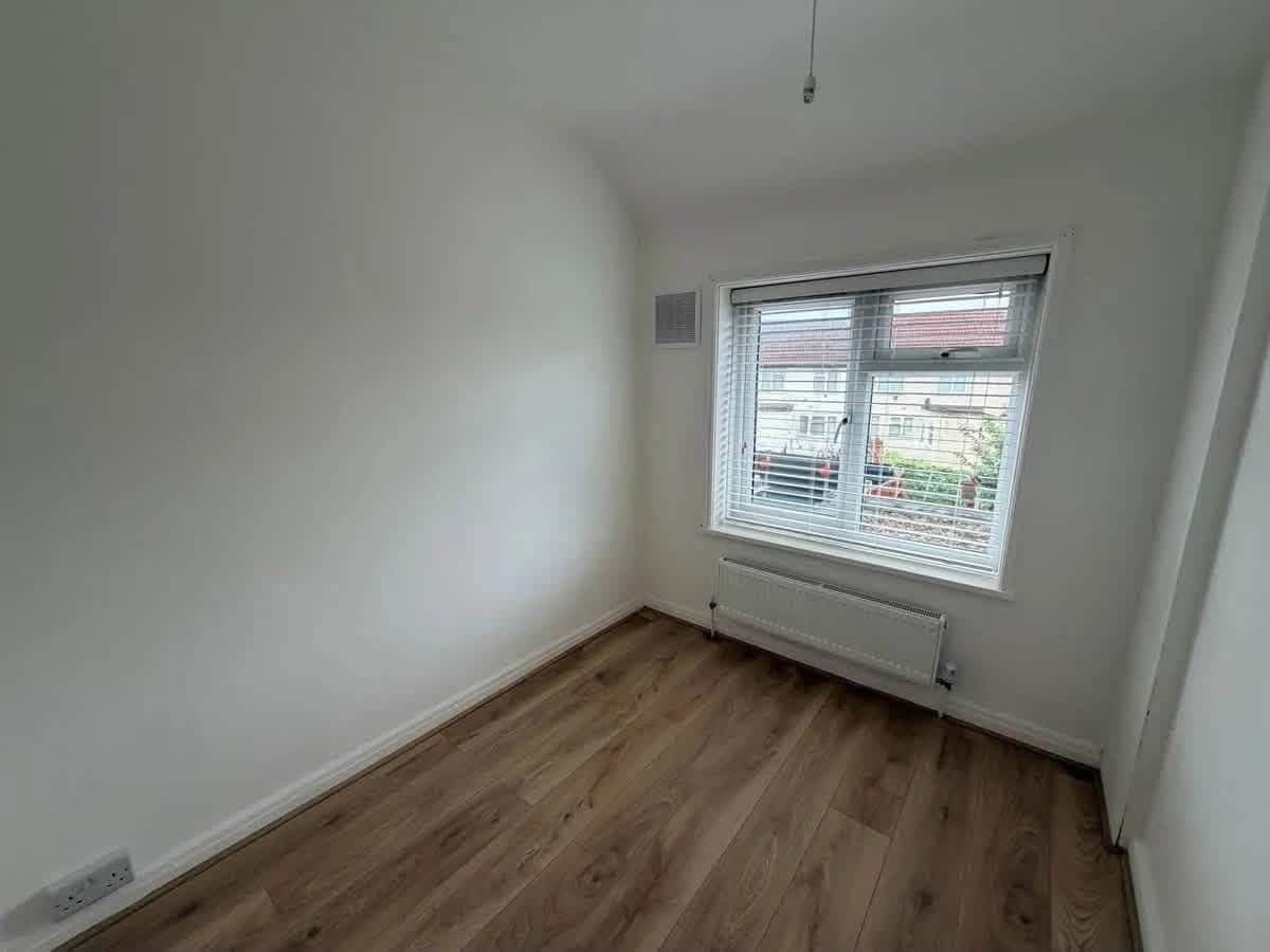 Hiyaa 👋 , I’ve 1, 2 & 3 bedroom properties available for rent - photo 5