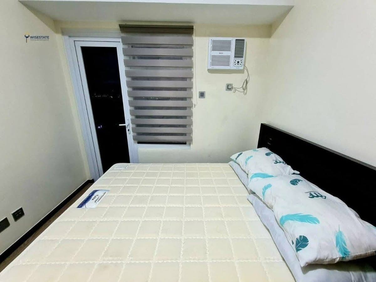 𝐅𝐎𝐑 𝐑𝐄𝐍𝐓 One Bedroom Condo Unit with Balcony in BGC Taguig at Trion Towers. - photo 4