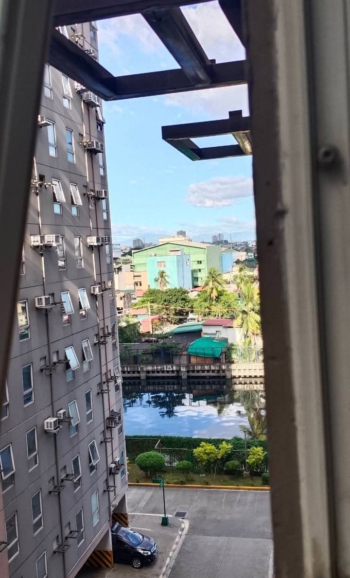 FOR RENT STUDIO TYPE CONDO - photo 2