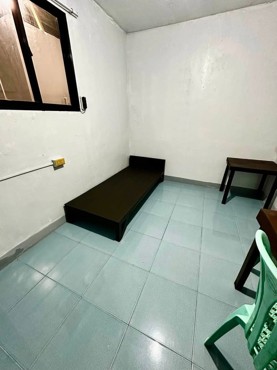 Room for rent with BRANDNEW Aircon ❄️ with own CR and SINK: ₱5,000/month - photo 5