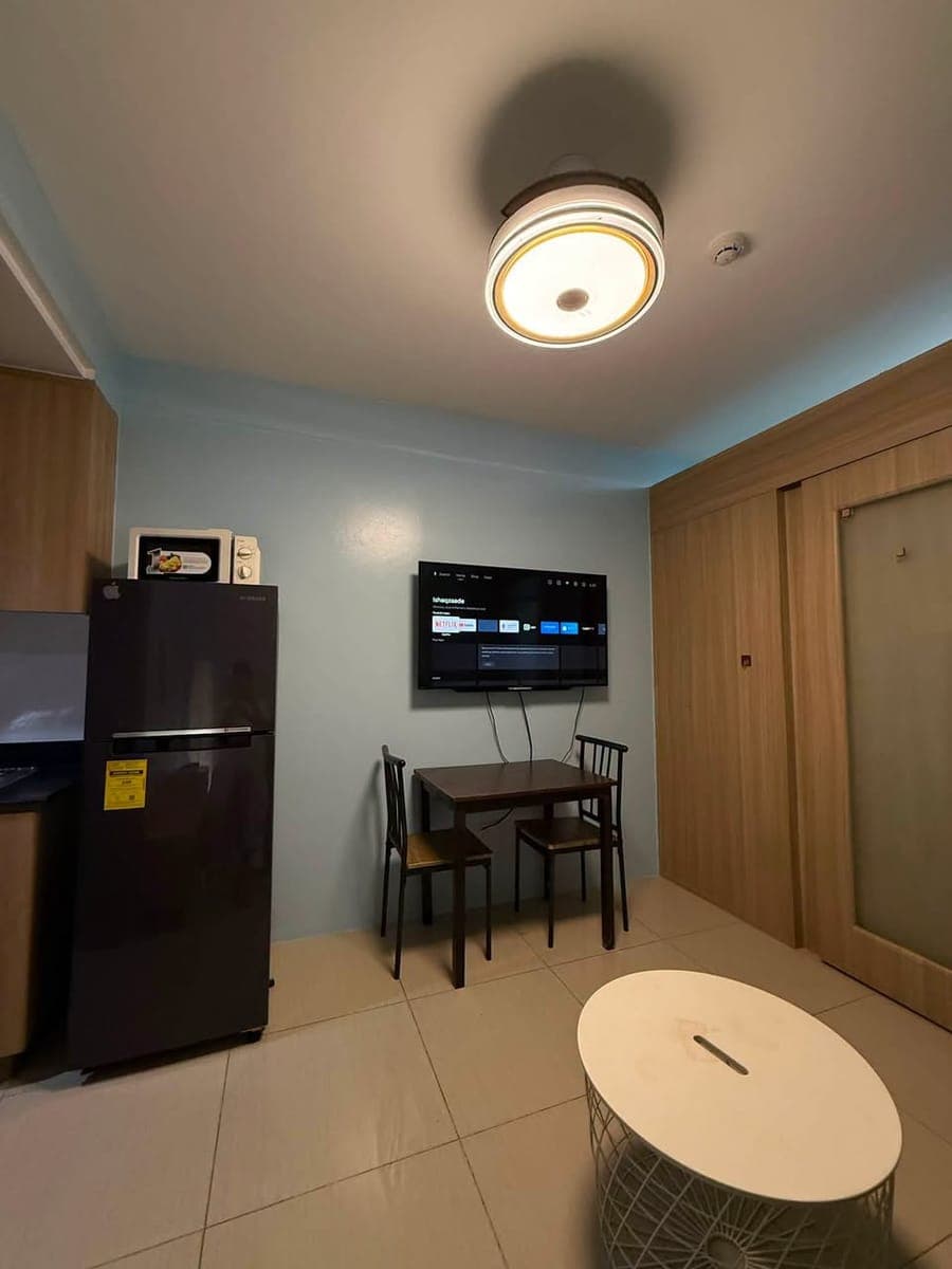 - SHORE RESIDENCES FOR RENT - OPEN for 3 to 6 MONTHS CONTRACT - photo 1