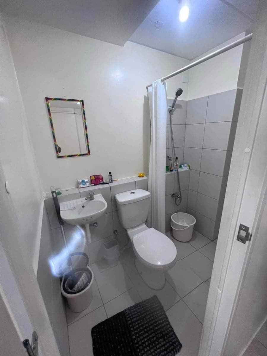 🏢Condo Unit for RENT – Semi- Furnished - photo 4