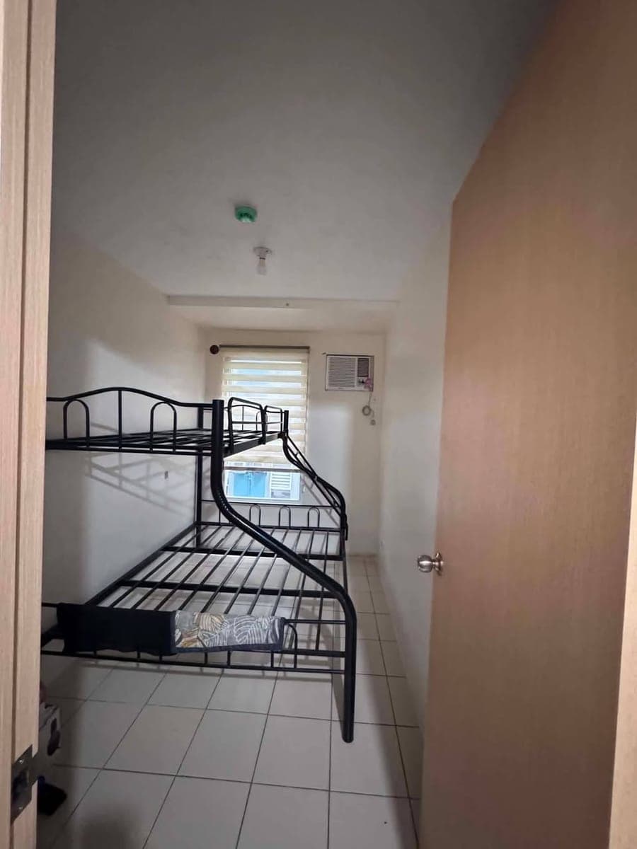 Condo for rent 2bedroom SEMI bare unit - photo 1