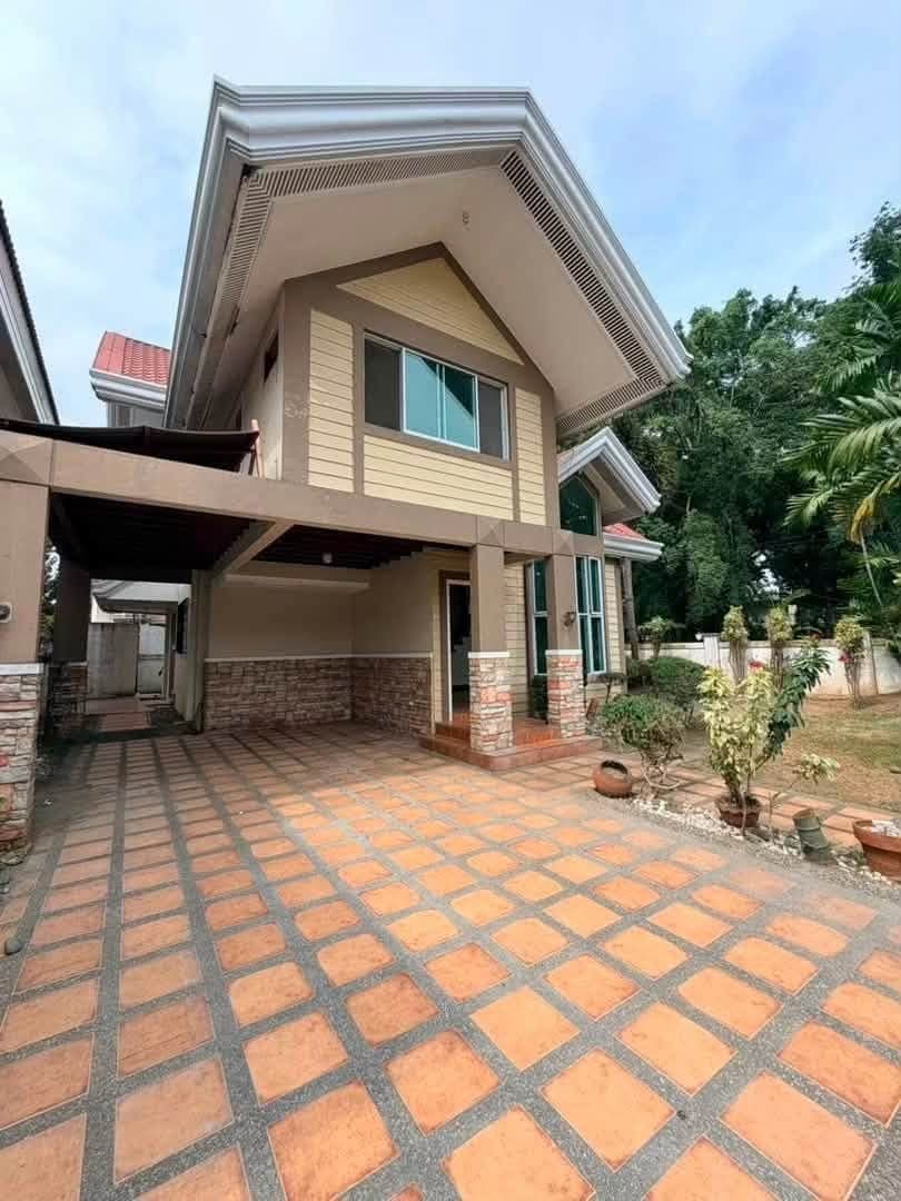 🏷️ FOR RENT | ₱65,000/month - photo 1