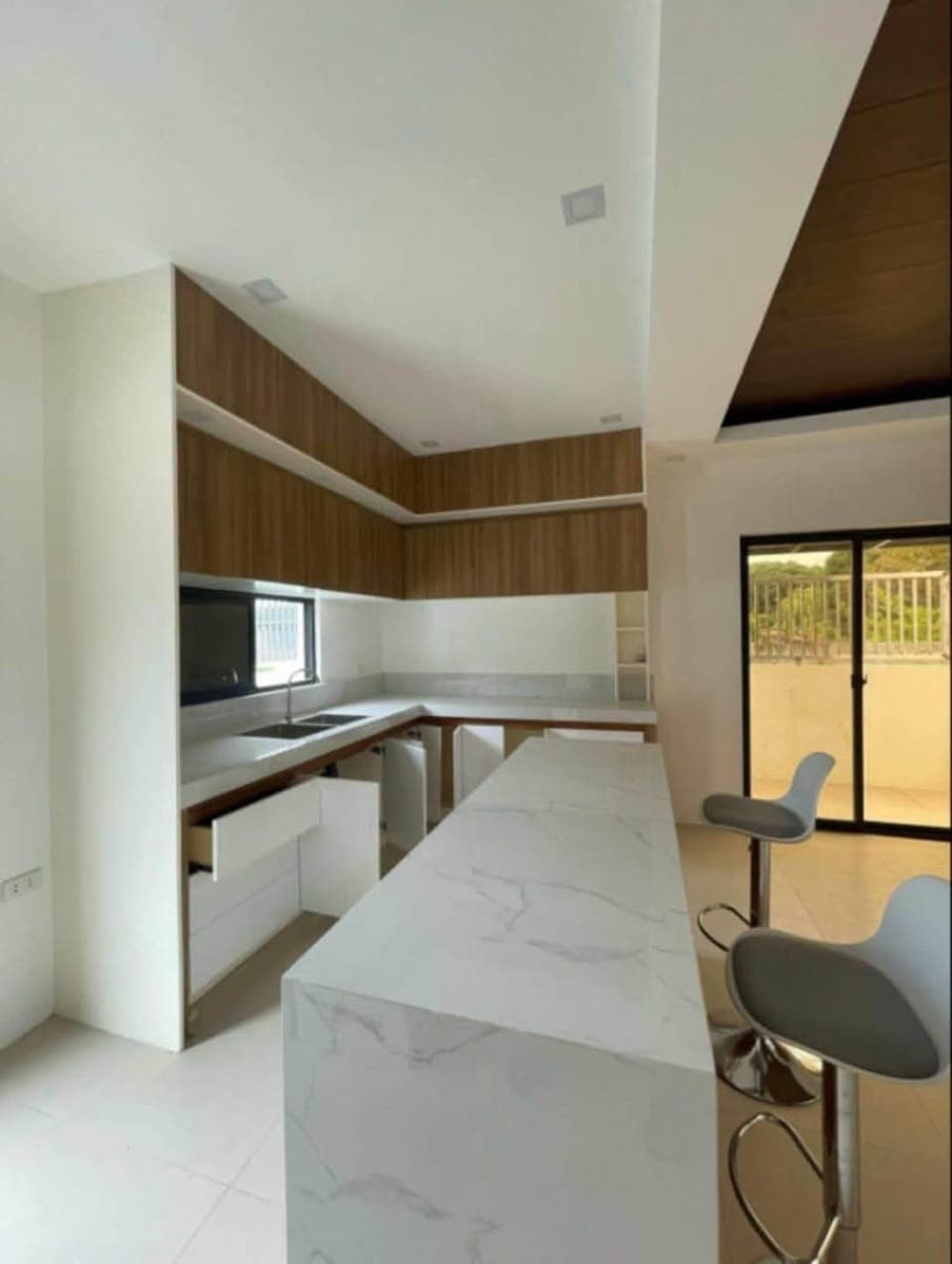 🏡✨ MODERN 2-STOREY HOUSE FOR RENT! - photo 5