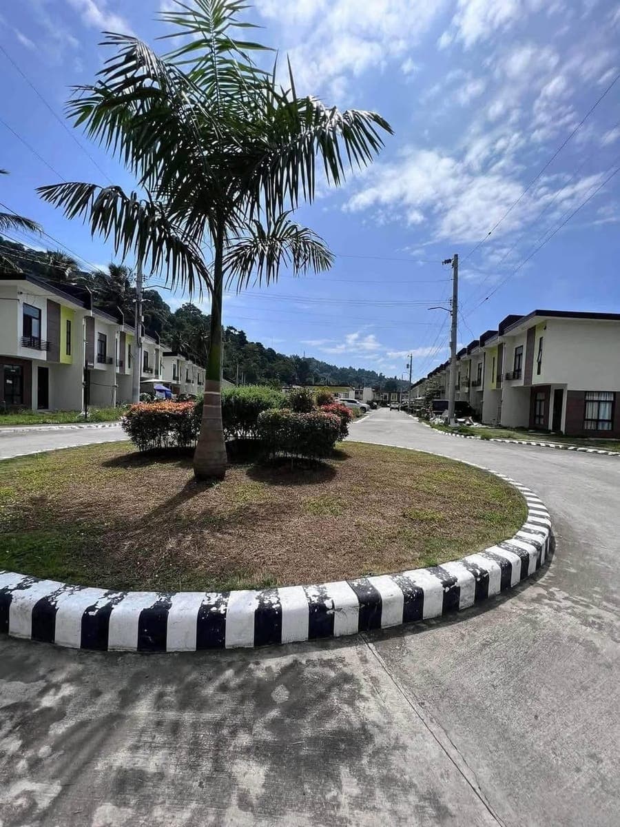 🏡 2-STOREY TOWNHOUSE FOR RENT – DAVAO CITY - photo 1