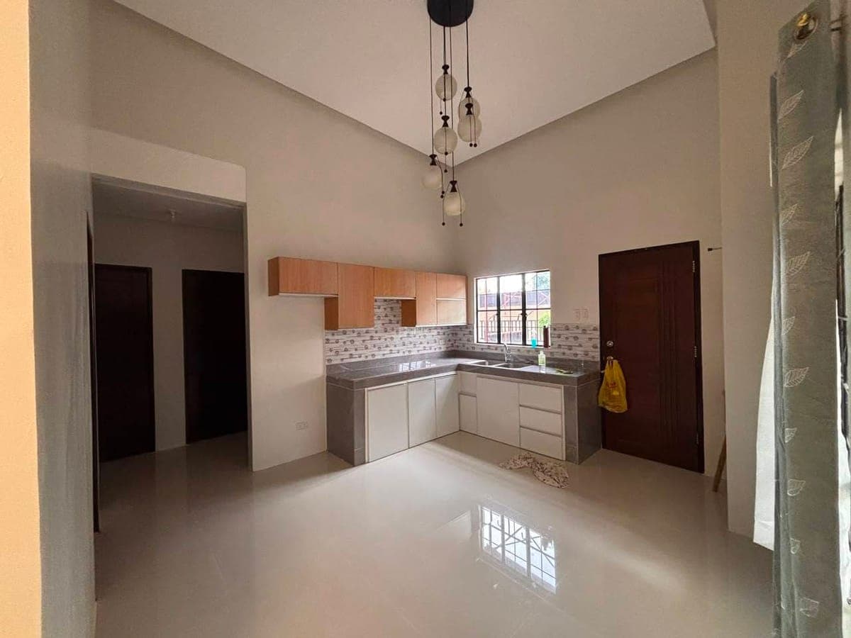 💰 Monthly Rent: ₱27,000 (HOA dues included) - photo 4