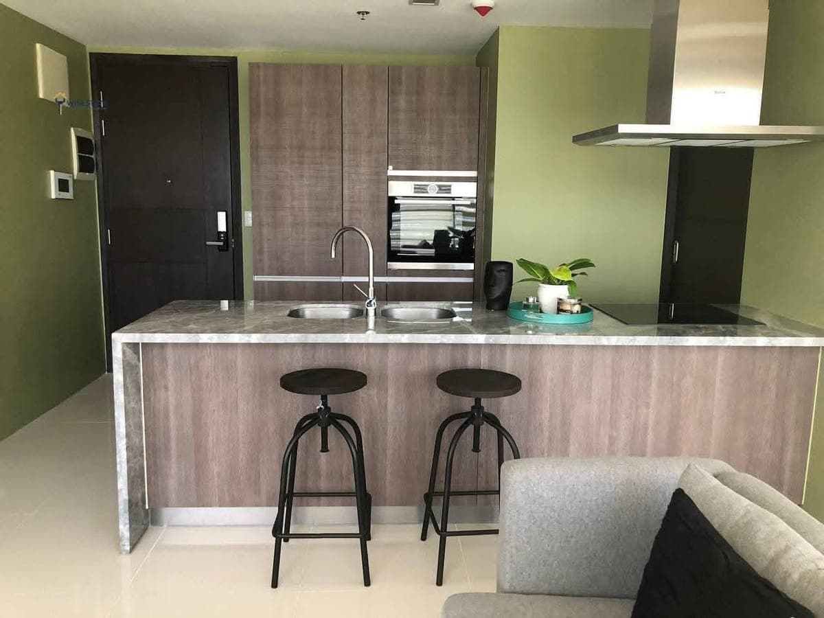 𝐅𝐎𝐑 𝐑𝐄𝐍𝐓 Two Bedroom with balcony Condo in ST. MORITZ PRIVATE ESTATE - photo 5
