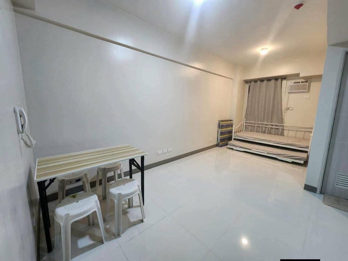 Studio Condo Unit For Rent - photo 2
