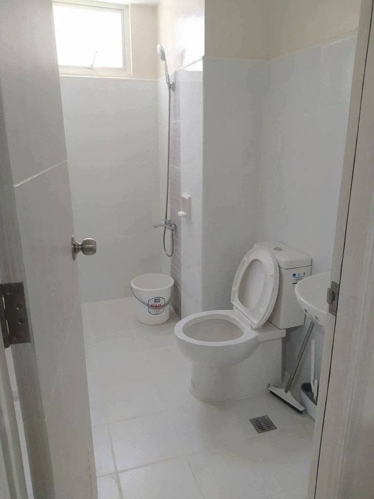 Studio Condo Unit For Rent - photo 4