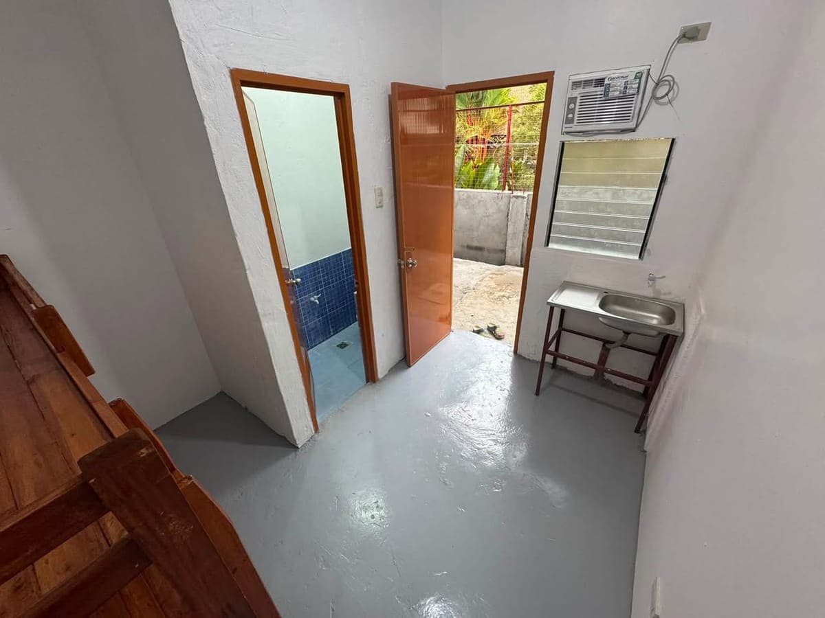 ONE SOLO ROOM AVAILABLE - photo 2