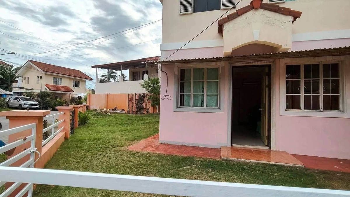 🍁 2-STOREY HOUSE FOR RENT 🍁 - photo 1