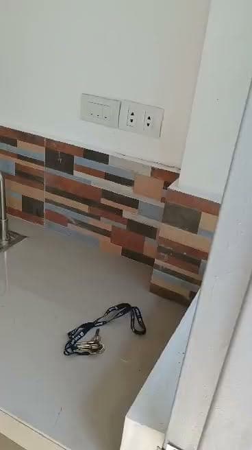 🏠 ROOM FOR RENT AVAILABLE NOW! - photo 1