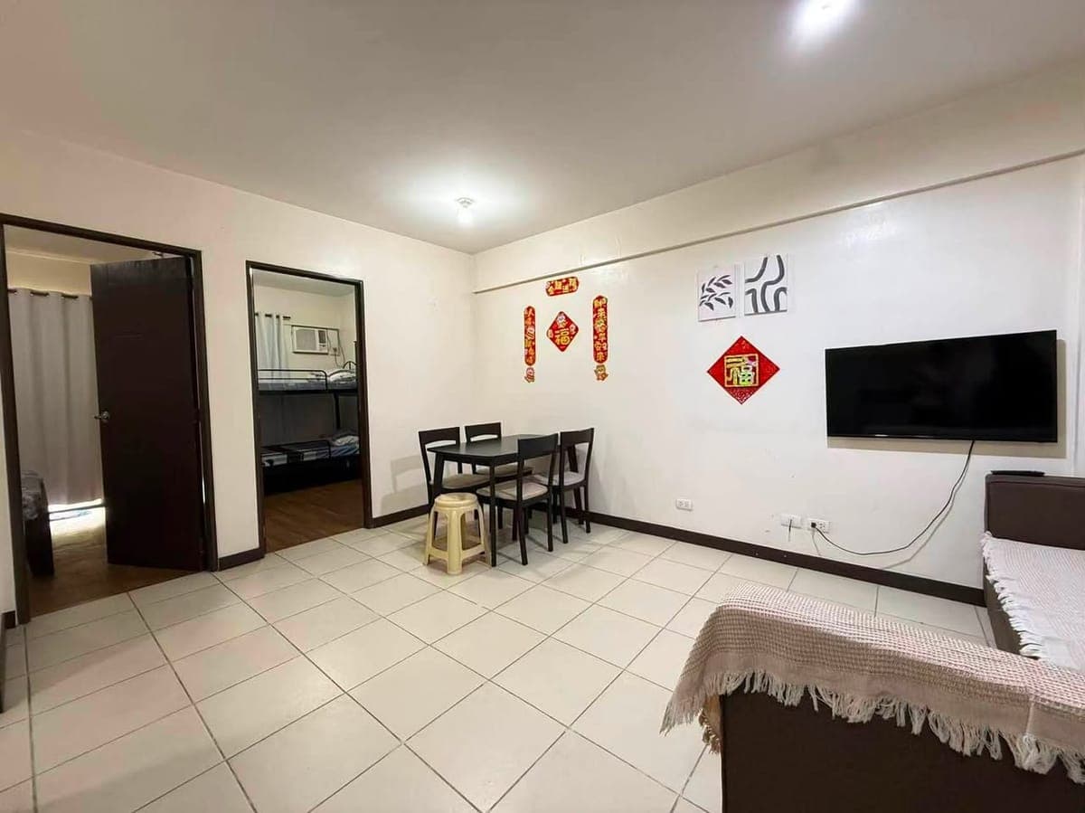 ARISTA PLACE RESIDENCES – PALMARIS BUILDING - photo 2