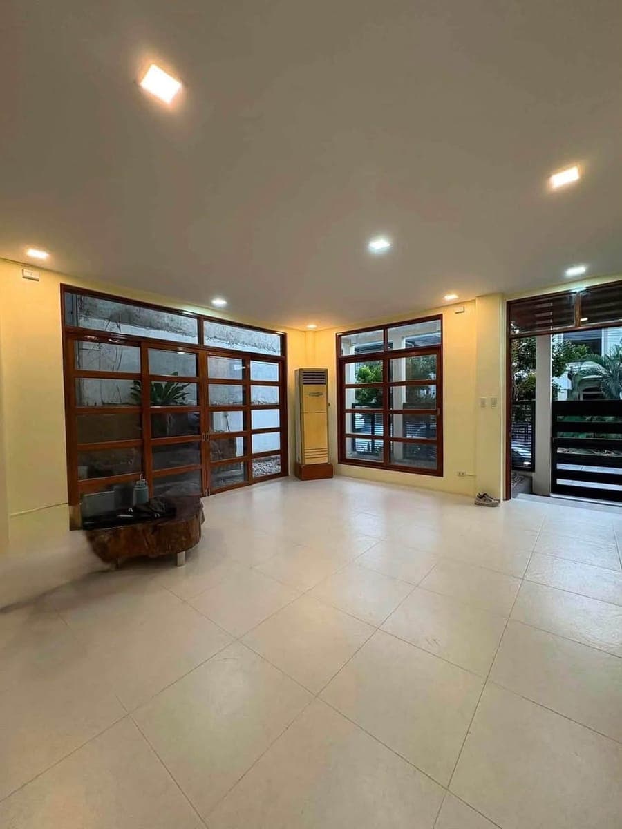 FOR RENT | ₱90,000/month (Negotiable)🔥🔥 - photo 1